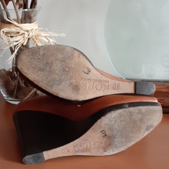Michael Kors Open toe leather wedge 10 - Picture 7 of 7